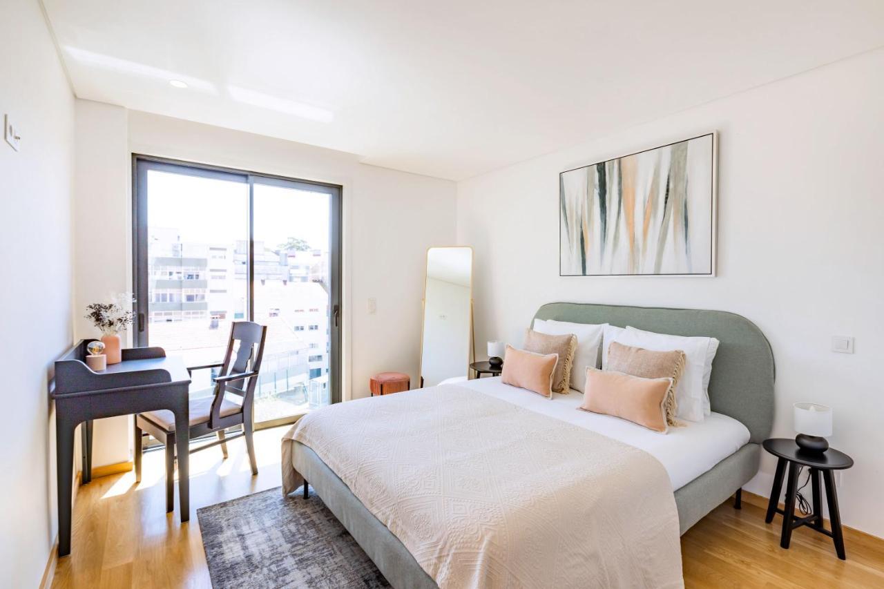 Camoes Downtown With Parking Apartment Porto Luaran gambar