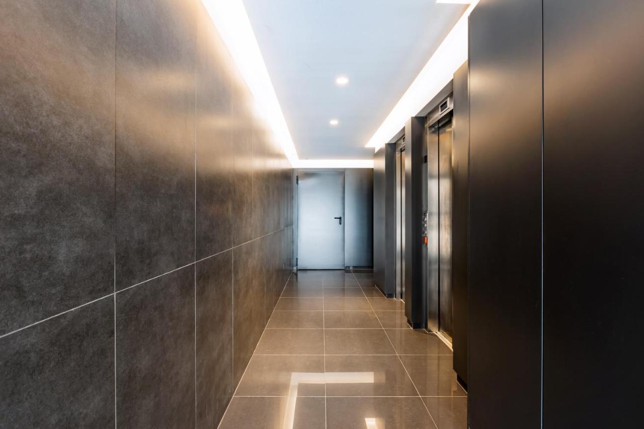 Camoes Downtown With Parking Apartment Porto Luaran gambar
