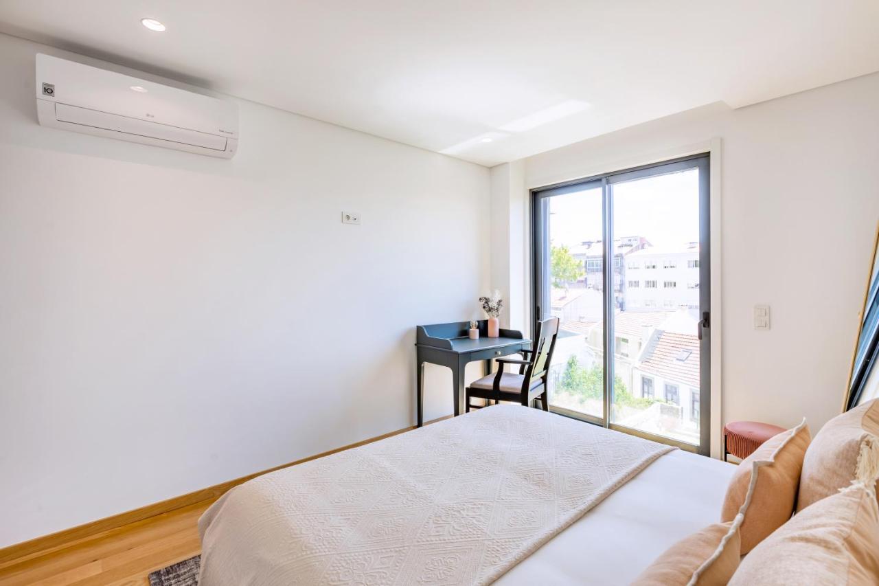 Camoes Downtown With Parking Apartment Porto Luaran gambar